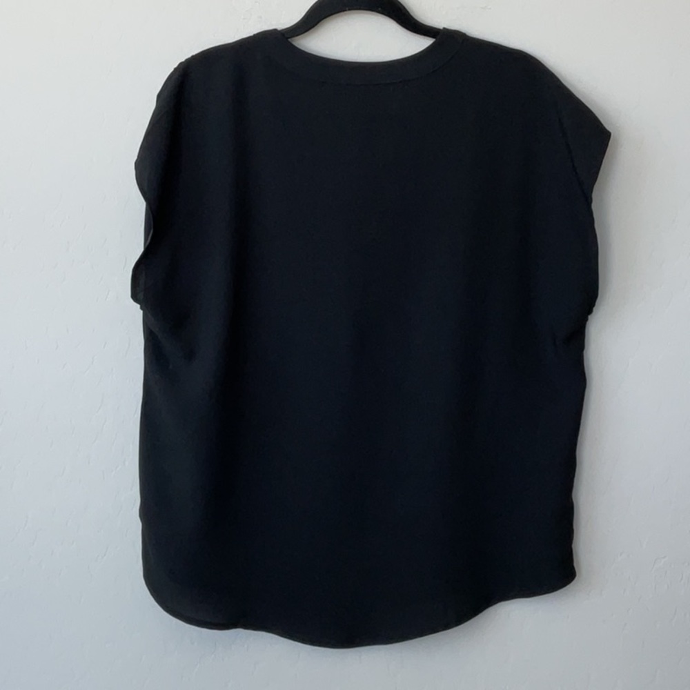 Banana Republic Top - Picture 2 of 9